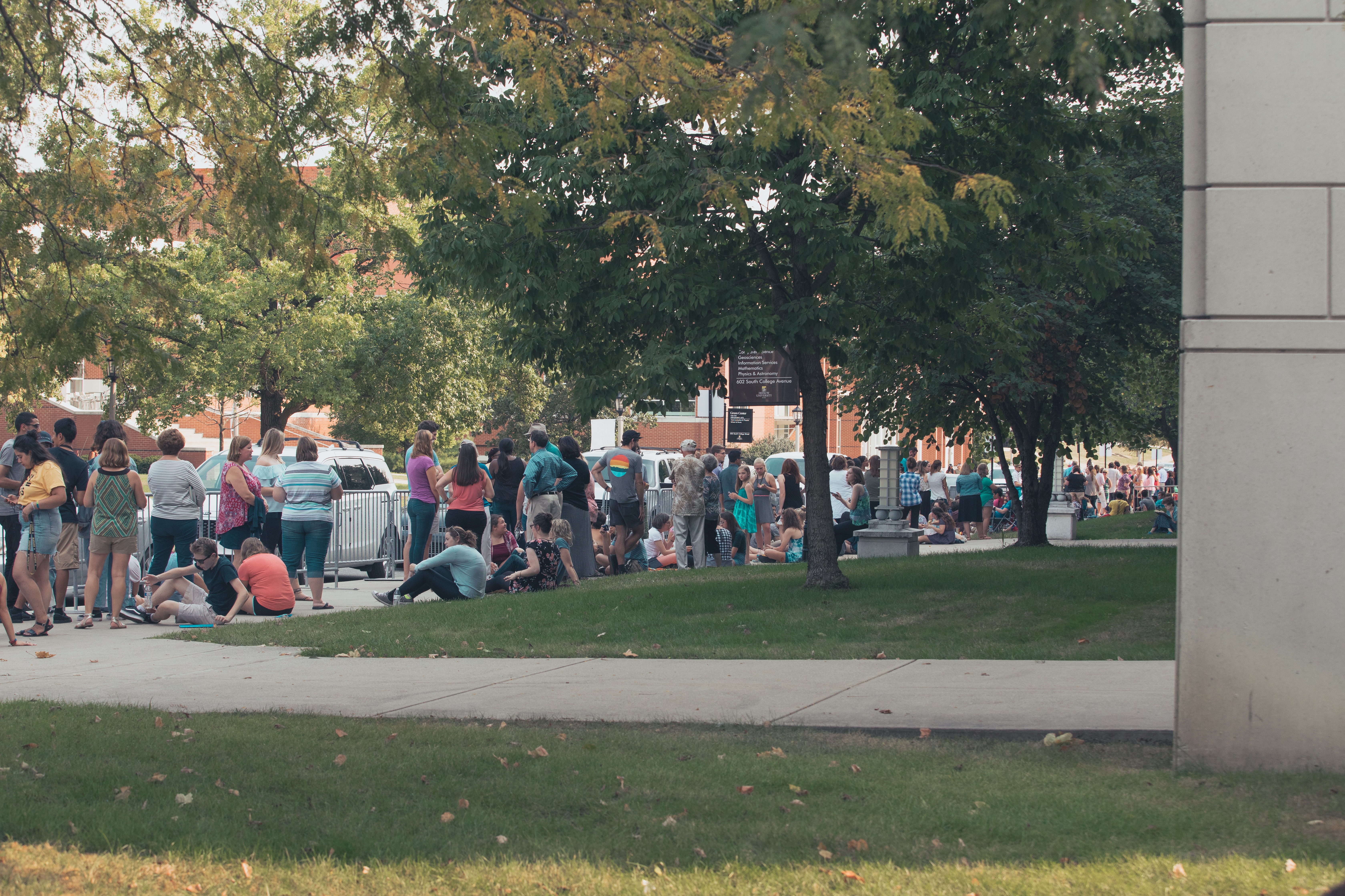 Students wait in line outside Julian for seats to the Malala Ubben Lecture%2FNATALIE BRUNINI