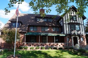 Providing students with a larger and more central location to meet, the Dorothy Brown House will move its residence into the now unoccupied SAE house. CAROLINE KNIGHT / THE DEPAUW