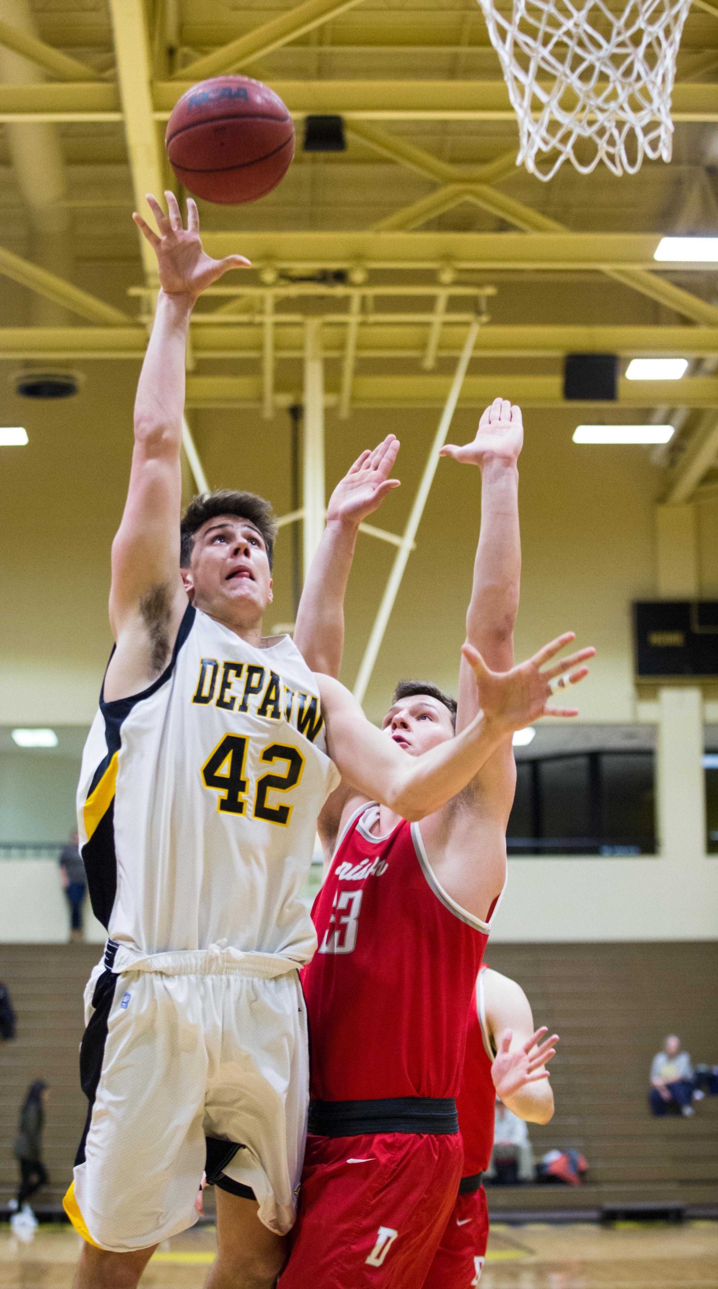 Men’s basketball flips the script with second half comeback against Kenyon