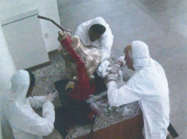 Four Wabash men attempt to steal the Monon Bell / PHOTO COURTESY OF DEPAUW UNIVERSITY