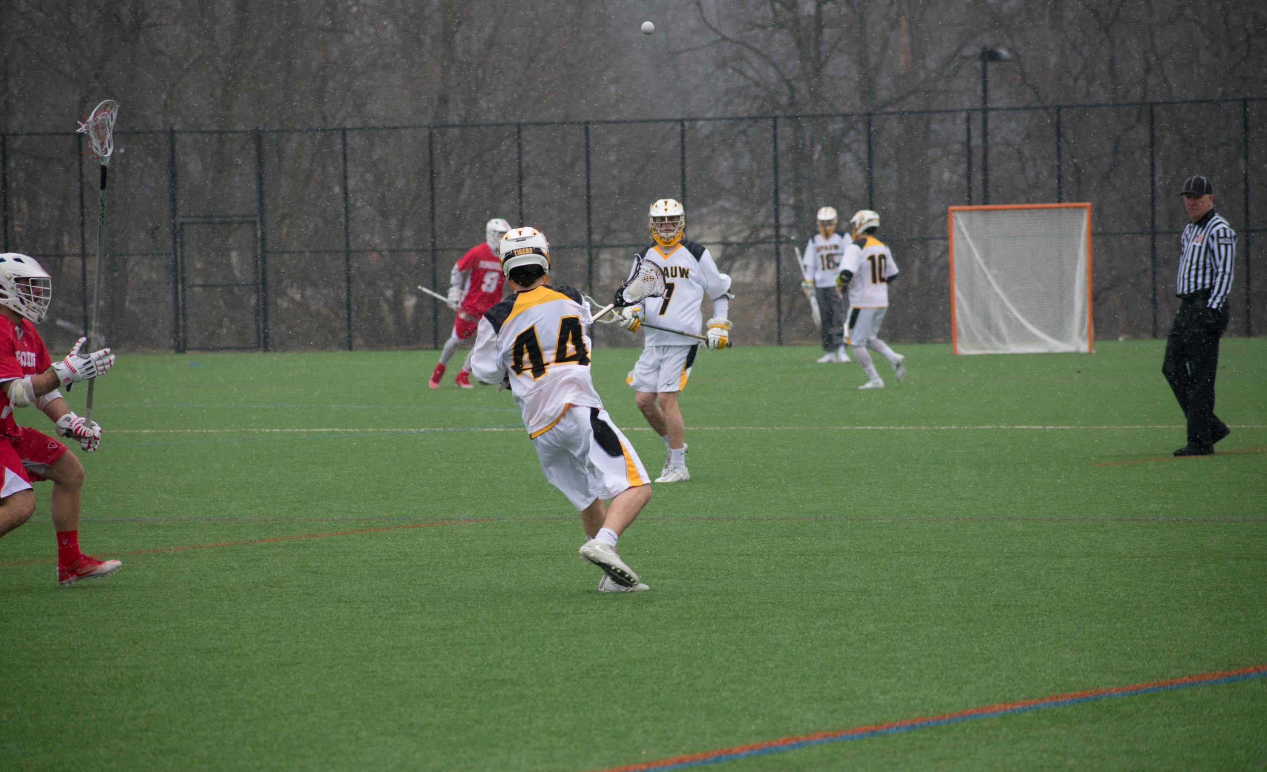 Men’s lacrosse falls to Rhodes in season opener