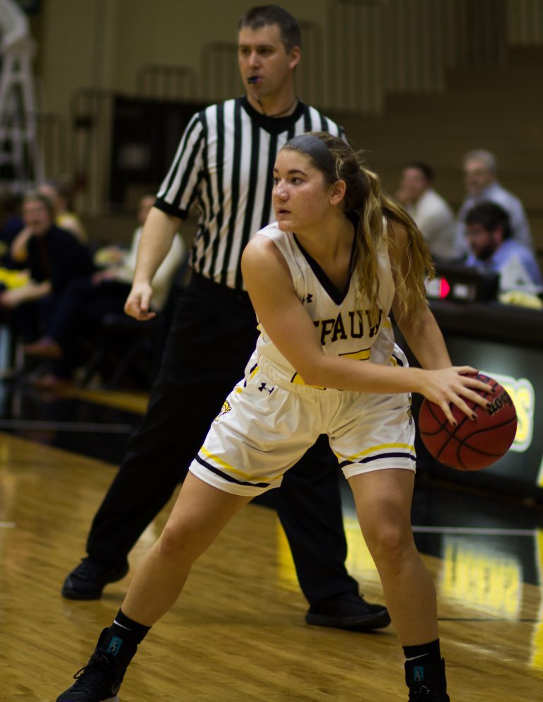 Women’s basketball blows out Allegheny to open NCAC tournament