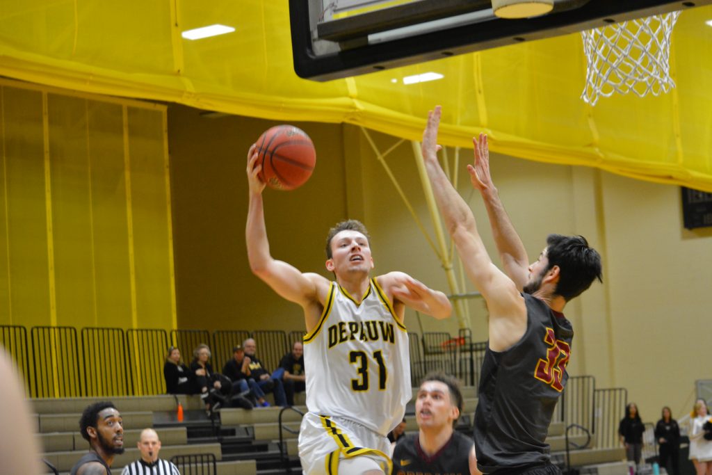 Men’s basketball splits weekends road trip - The DePauw