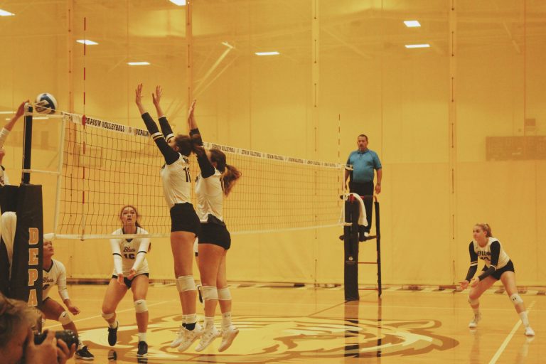 DePauw Volleyball Goes 3-1 In Tiger Invitational