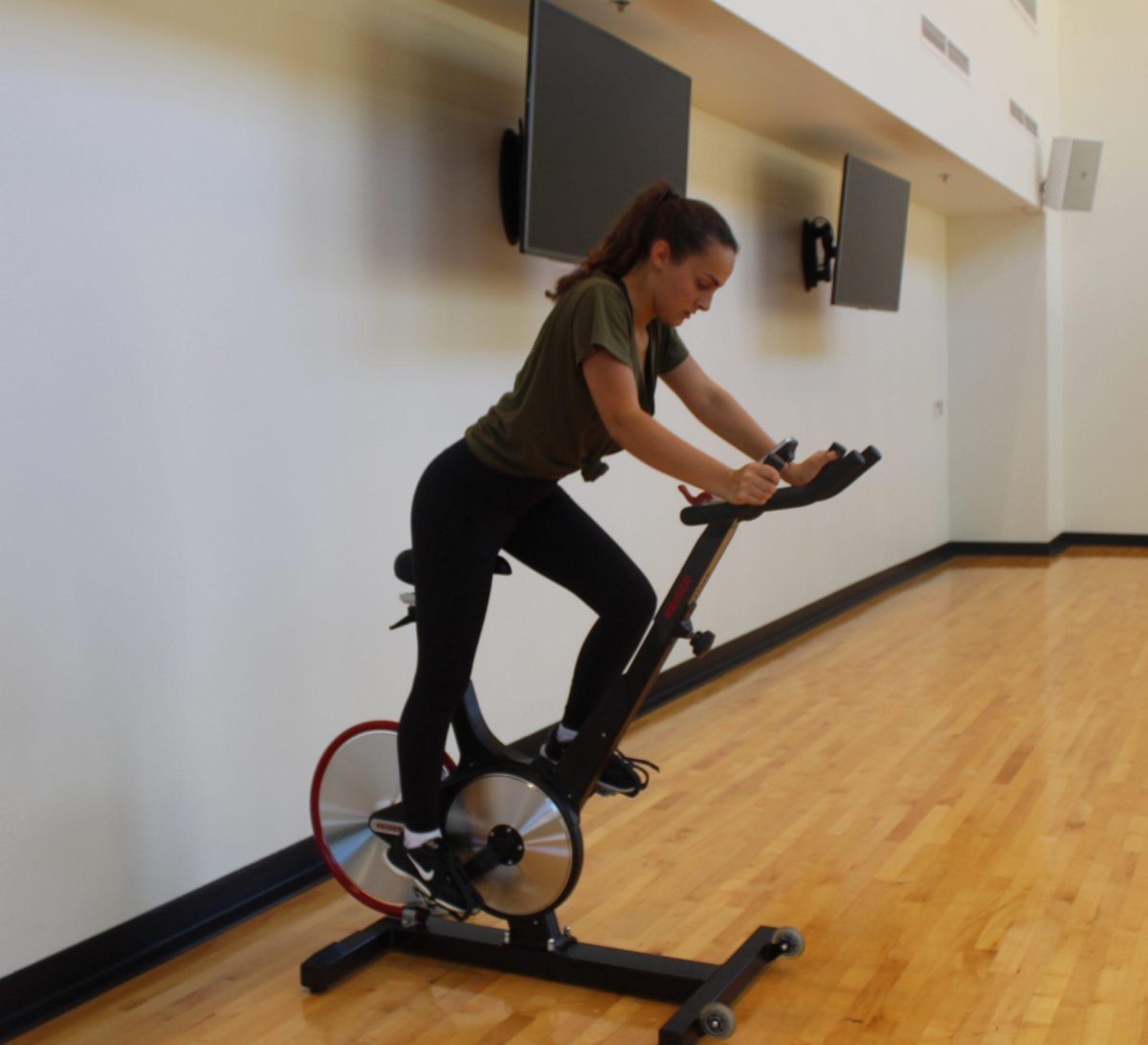 Olivia Lamb '22 at her first Cycling Class / Esperanza Santana