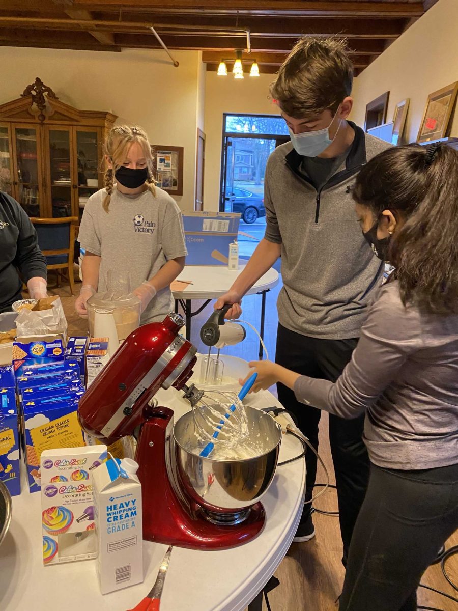 
DePauw students with the Living Better Together Initiative, “a program that promotes low-cost, healthy lifestyles so we can live better together,” according to their Instagram, @livingbettertogether.in, make healthy meals for both a local McDonalds and a homeless shelter. Photo courtesy of Maiesha Rashid. 