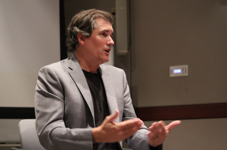 “Small School, Big Life”; Alum Mike Sear ‘90 Conducts Workshop on Storytelling