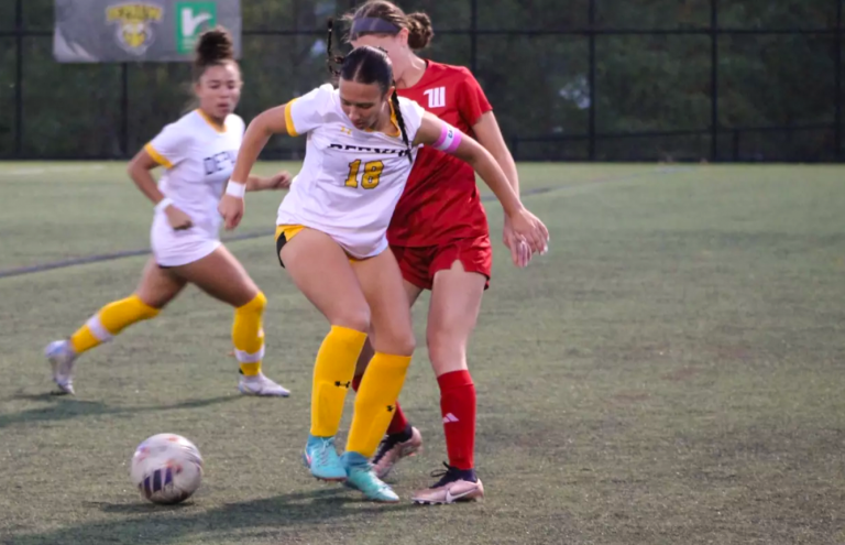 Women’s soccer team conquers Wittenberg 2-1